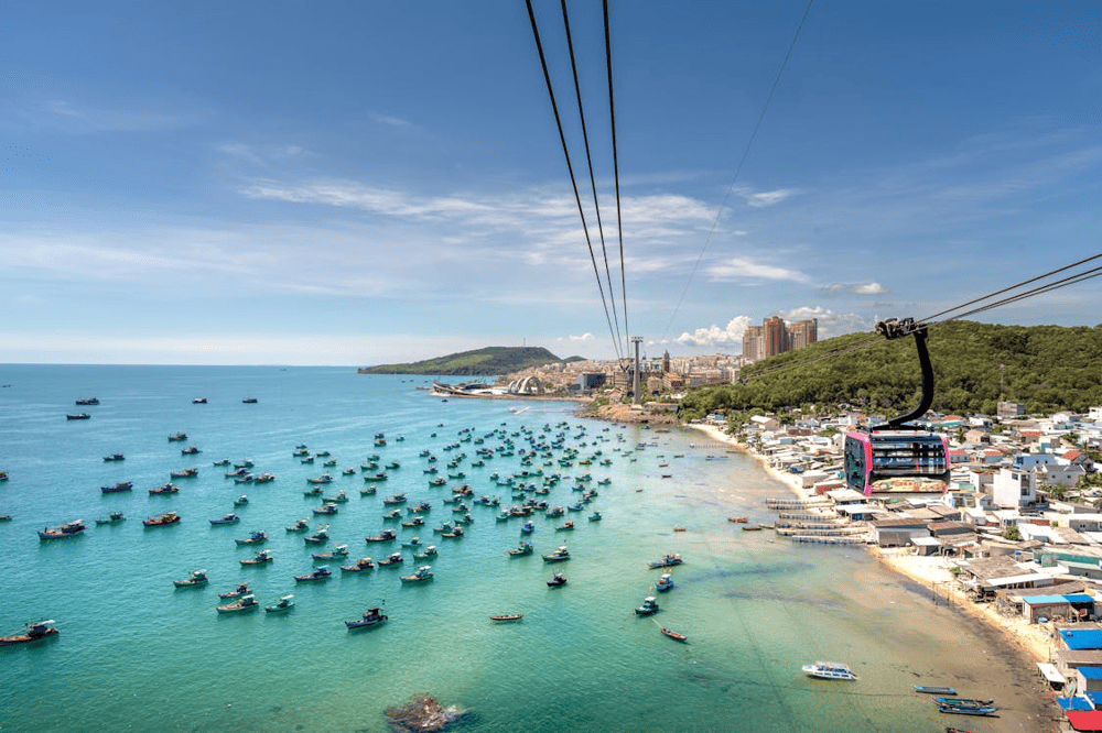 The An Thoi Archipelago attracts visitors with its pristine beauty, crystal-clear waters, and rich marine biodiversity (Source: Pexels)